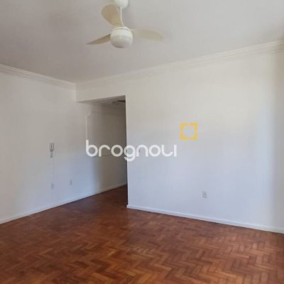 Apartamento com 80m², 2 quartos, 1 garagem, no bairro Centro em Florianópolis