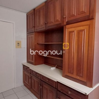 Apartamento com 80m², 2 quartos, 1 garagem, no bairro Centro em Florianópolis