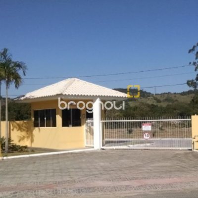 Terreno com 371m², no bairro Vargem Grande em Florianópolis
