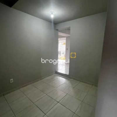 Casa com 240m², 4 quartos (sendo 1 suíte), 2 garagens, no bairro Ponte do Imaruim em Palhoça
