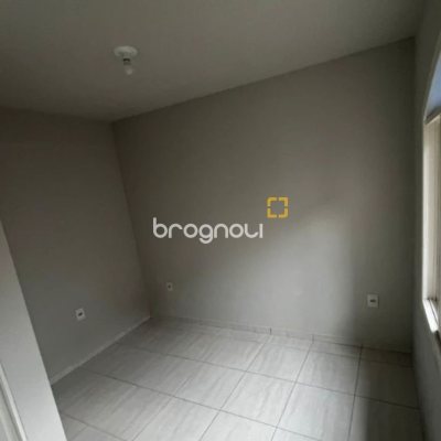 Casa com 240m², 4 quartos (sendo 1 suíte), 2 garagens, no bairro Ponte do Imaruim em Palhoça