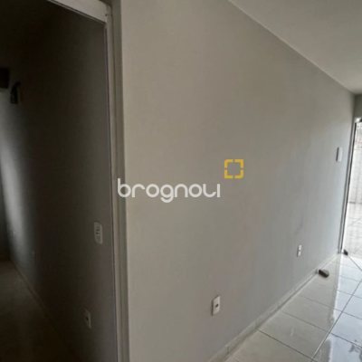 Casa com 240m², 4 quartos (sendo 1 suíte), 2 garagens, no bairro Ponte do Imaruim em Palhoça