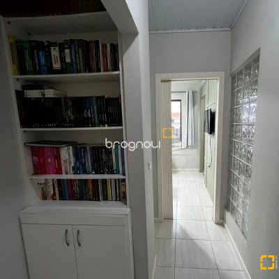 Casa com 240m², 4 quartos (sendo 1 suíte), 2 garagens, no bairro Ponte do Imaruim em Palhoça