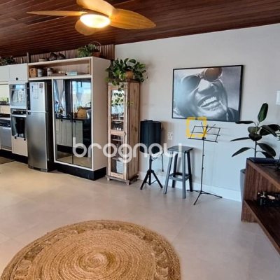 Casa com 310m², 4 quartos (sendo 1 suíte), 4 garagens, no bairro Campeche em Florianópolis