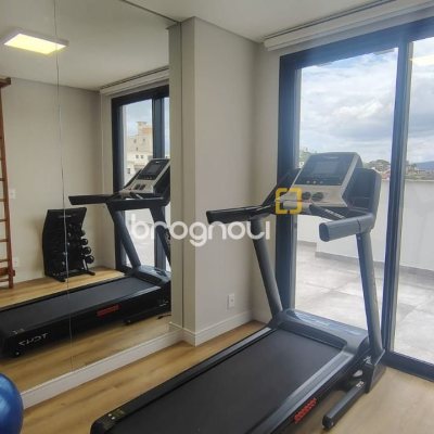 Apartamento com 99m², 3 quartos (sendo 1 suíte), 2 garagens, no bairro Coqueiros em Florianópolis
