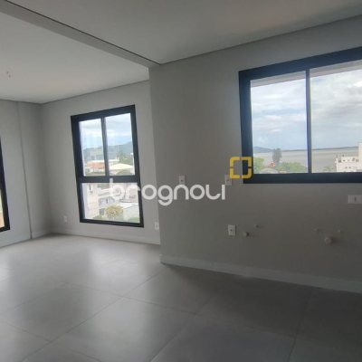 Apartamento com 99m², 3 quartos (sendo 1 suíte), 2 garagens, no bairro Coqueiros em Florianópolis