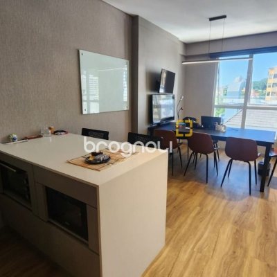 Sala com 42m², 2 garagens, no bairro Itacorubi em Florianópolis