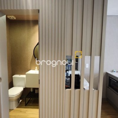 Sala com 42m², 2 garagens, no bairro Itacorubi em Florianópolis