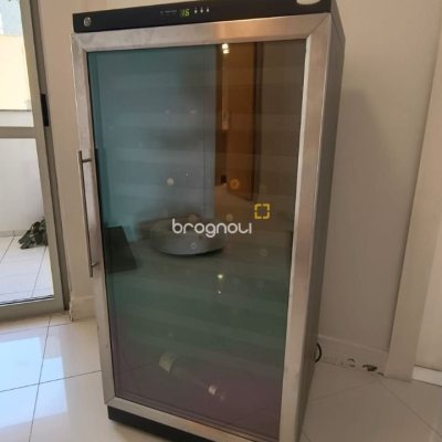 Apartamento com 142m², 3 quartos (sendo 1 suíte), 2 garagens, no bairro Centro em Florianópolis