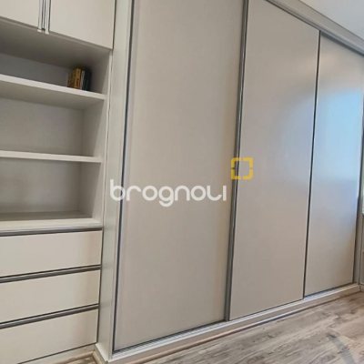 Apartamento com 142m², 3 quartos (sendo 1 suíte), 2 garagens, no bairro Centro em Florianópolis
