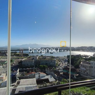 Apartamento com 142m², 3 quartos (sendo 1 suíte), 2 garagens, no bairro Centro em Florianópolis