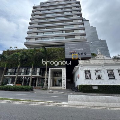 Apartamento com 61m², 1 quarto, 1 garagem, no bairro Centro em Florianópolis