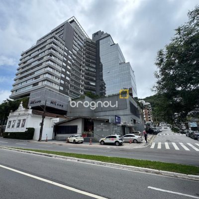 Apartamento com 61m², 1 quarto, 1 garagem, no bairro Centro em Florianópolis