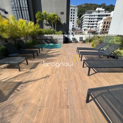 Apartamento com 61m², 1 quarto, 1 garagem, no bairro Centro em Florianópolis