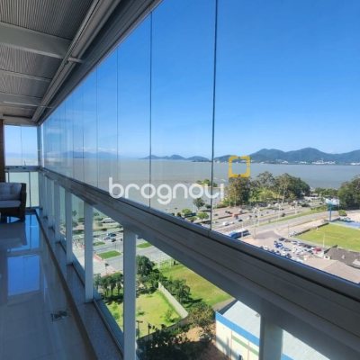 Apartamento com 170m², 3 quartos (sendo 3 suítes), 2 garagens, no bairro Beira Mar Norte em Florianópolis