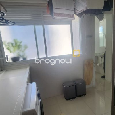 Apartamento com 170m², 3 quartos (sendo 3 suítes), 2 garagens, no bairro Beira Mar Norte em Florianópolis