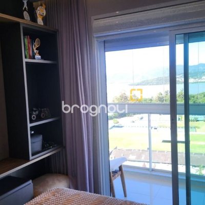 Apartamento com 170m², 3 quartos (sendo 3 suítes), 2 garagens, no bairro Beira Mar Norte em Florianópolis