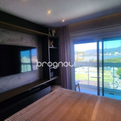 Apartamento com 170m², 3 quartos (sendo 3 suítes), 2 garagens, no bairro Beira Mar Norte em Florianópolis
