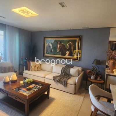 Apartamento com 170m², 3 quartos (sendo 3 suítes), 2 garagens, no bairro Beira Mar Norte em Florianópolis