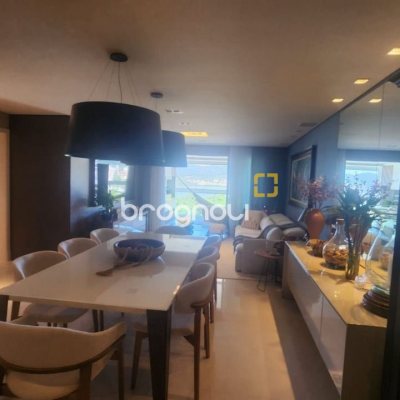 Apartamento com 170m², 3 quartos (sendo 3 suítes), 2 garagens, no bairro Beira Mar Norte em Florianópolis