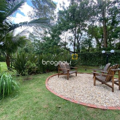 Apartamento com 79m², 2 quartos (sendo 1 suíte), 1 garagem, no bairro Itacorubi em Florianópolis