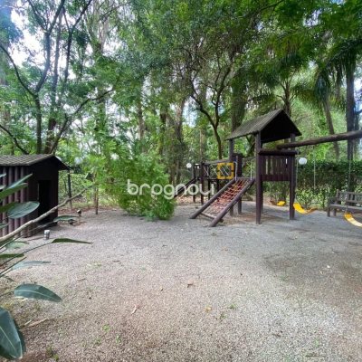 Apartamento com 79m², 2 quartos (sendo 1 suíte), 1 garagem, no bairro Itacorubi em Florianópolis
