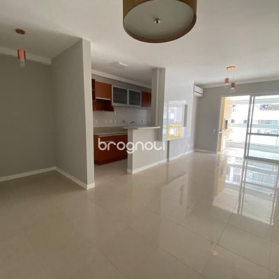 Apartamento com 79m², 2 quartos (sendo 1 suíte), 1 garagem, no bairro Itacorubi em Florianópolis