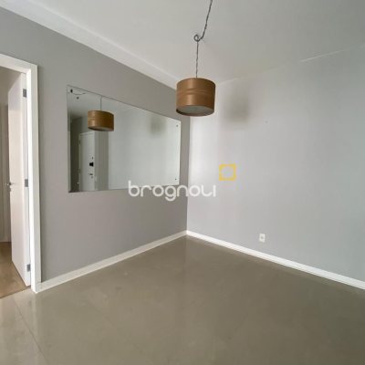 Apartamento com 79m², 2 quartos (sendo 1 suíte), 1 garagem, no bairro Itacorubi em Florianópolis