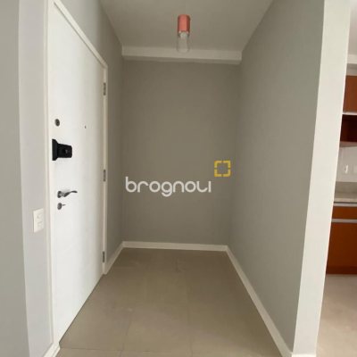 Apartamento com 79m², 2 quartos (sendo 1 suíte), 1 garagem, no bairro Itacorubi em Florianópolis