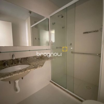 Apartamento com 79m², 2 quartos (sendo 1 suíte), 1 garagem, no bairro Itacorubi em Florianópolis