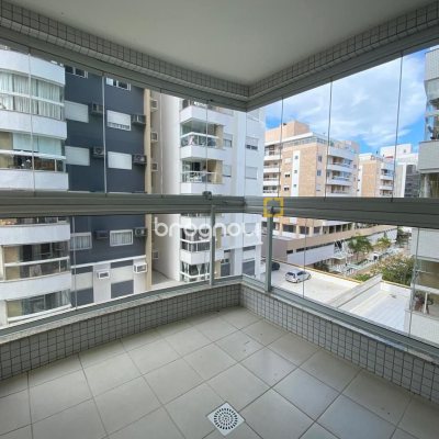 Apartamento com 79m², 2 quartos (sendo 1 suíte), 1 garagem, no bairro Itacorubi em Florianópolis