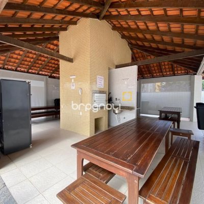 Apartamento com 79m², 2 quartos (sendo 1 suíte), 1 garagem, no bairro Itacorubi em Florianópolis