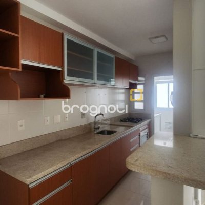 Apartamento com 79m², 2 quartos (sendo 1 suíte), 1 garagem, no bairro Itacorubi em Florianópolis