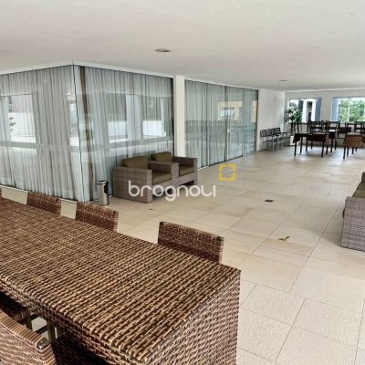 Apartamento com 79m², 2 quartos (sendo 1 suíte), 1 garagem, no bairro Itacorubi em Florianópolis