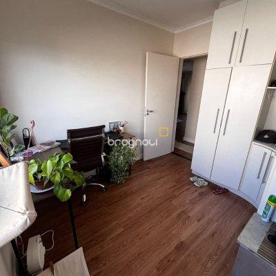 Apartamento com 108m², 3 quartos (sendo 2 suítes), 1 garagem, no bairro Ponta de Baixo em São José