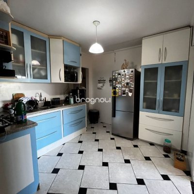 Apartamento com 108m², 3 quartos (sendo 2 suítes), 1 garagem, no bairro Ponta de Baixo em São José