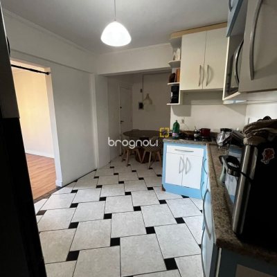 Apartamento com 108m², 3 quartos (sendo 2 suítes), 1 garagem, no bairro Ponta de Baixo em São José