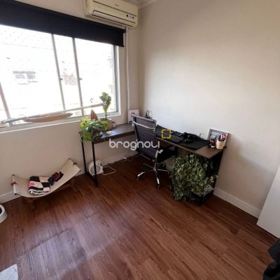 Apartamento com 108m², 3 quartos (sendo 2 suítes), 1 garagem, no bairro Ponta de Baixo em São José