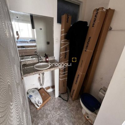 Apartamento com 108m², 3 quartos (sendo 2 suítes), 1 garagem, no bairro Ponta de Baixo em São José