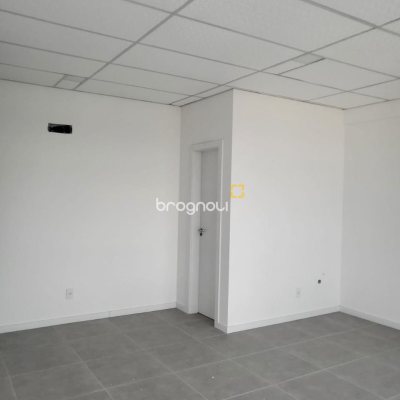 Sala com 33m², 1 garagem, no bairro Pagani em Palhoça