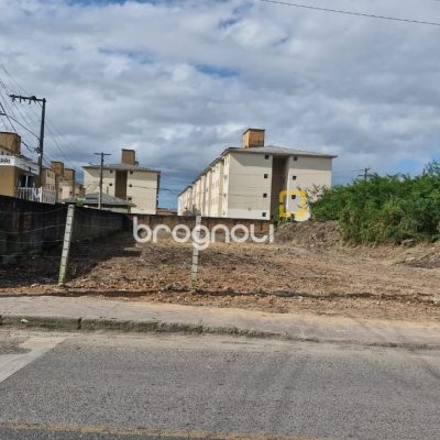 Terreno com 717m², no bairro Barra do Aririú em Palhoça