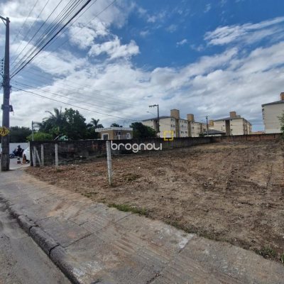 Terreno com 717m², no bairro Barra do Aririú em Palhoça