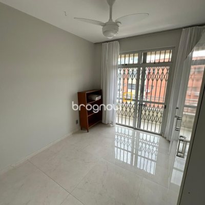 Apartamento com 69m², 3 quartos, 1 garagem, no bairro Carvoeira em Florianópolis