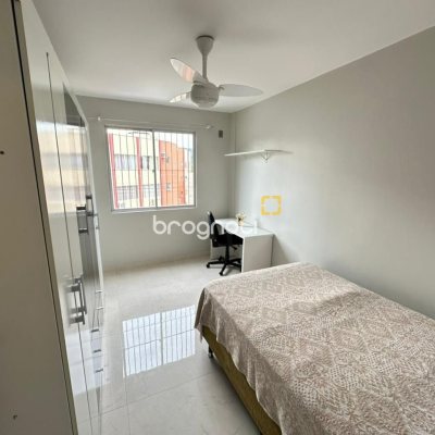 Apartamento com 69m², 3 quartos, 1 garagem, no bairro Carvoeira em Florianópolis