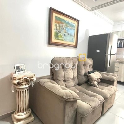 Apartamento com 45m², 2 quartos (sendo 1 suíte), 1 garagem, no bairro Ingleses em Florianópolis