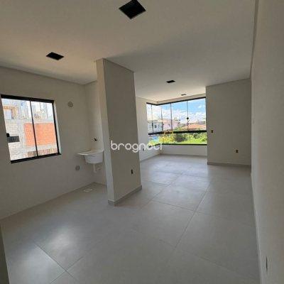 Casa com 63m², 2 quartos (sendo 1 suíte), 1 garagem, no bairro Nova Palhoça em Palhoça