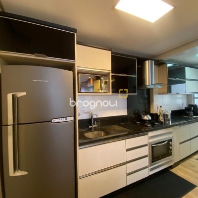 Apartamento com 72m², 2 quartos (sendo 1 suíte), 1 garagem, no bairro Bom Abrigo em Florianópolis