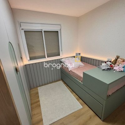 Apartamento com 72m², 2 quartos (sendo 1 suíte), 1 garagem, no bairro Bom Abrigo em Florianópolis