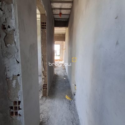 Casa com 210m², 3 quartos (sendo 1 suíte), 2 garagens, no bairro Vargem Pequena em Florianópolis