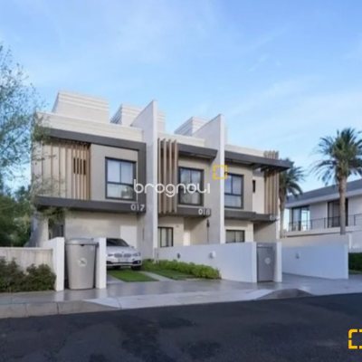 Casa com 210m², 3 quartos (sendo 1 suíte), 2 garagens, no bairro Vargem Pequena em Florianópolis